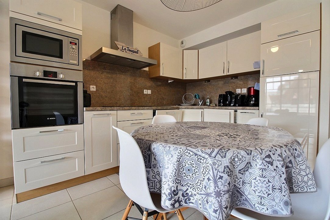 /picture/helios/116252002/QUEENVICT E21/1_2026-02-09CET16h00-06.jpg